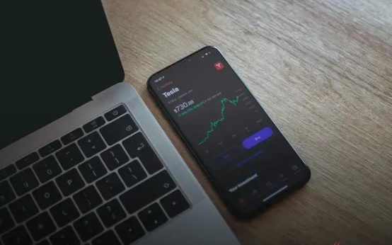 Is YouTube Still a Good Platform for Making Money in 2023?